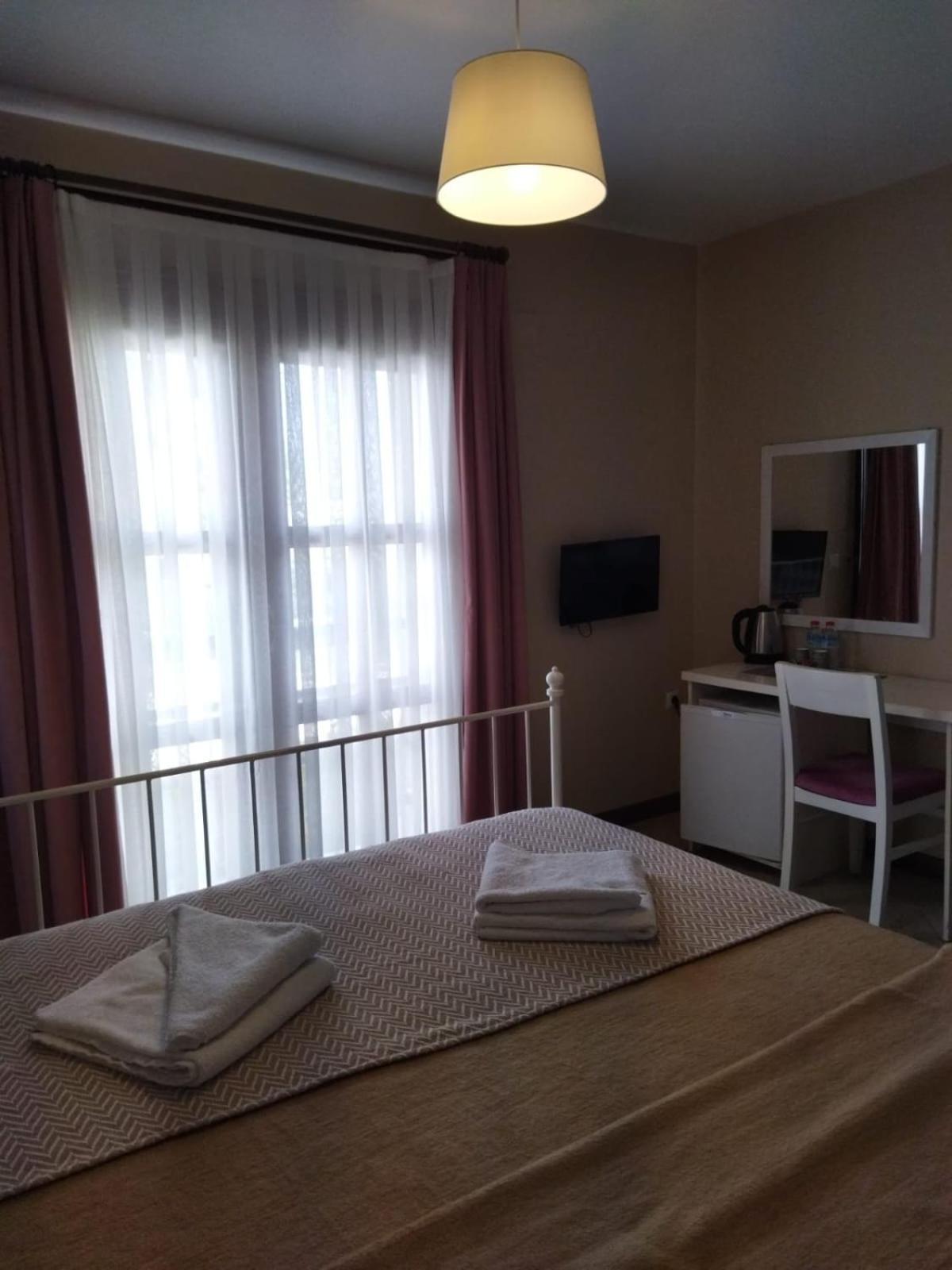 Espira By Antioch Hotel อูร์ลา ภายนอก รูปภาพ