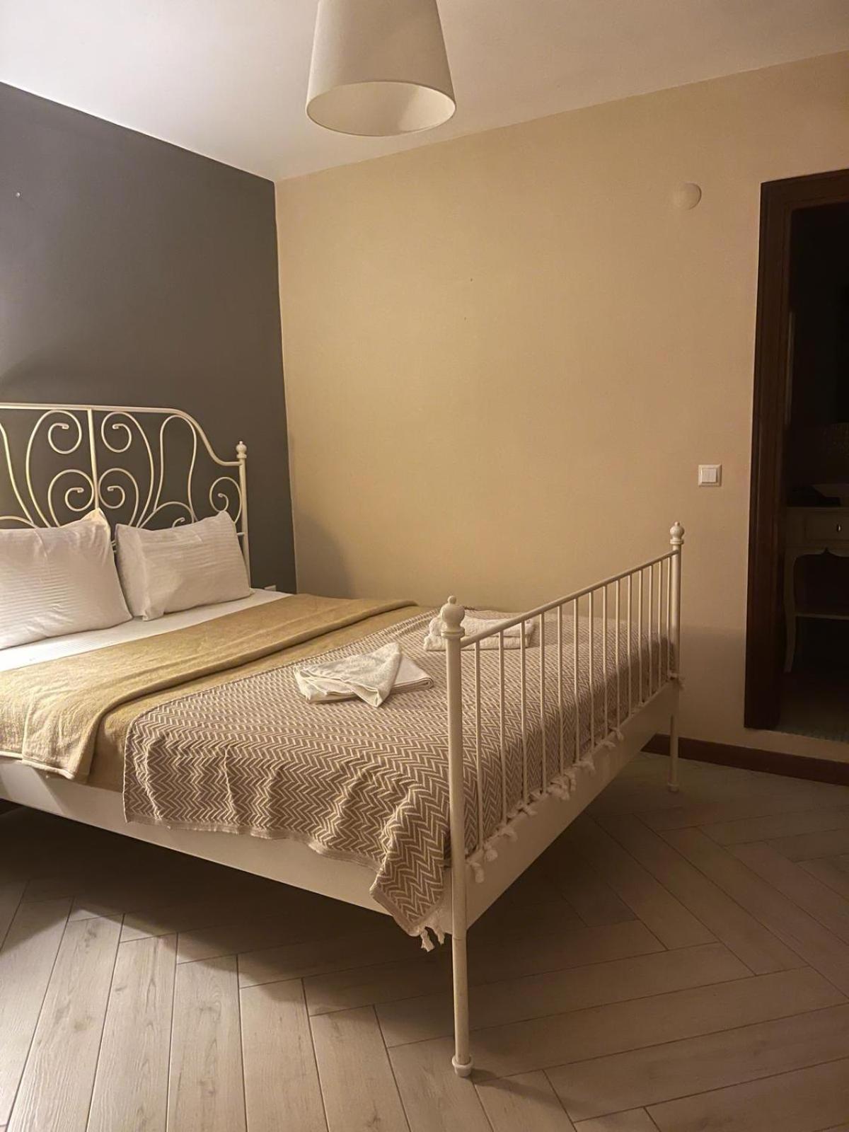 Espira By Antioch Hotel อูร์ลา ภายนอก รูปภาพ